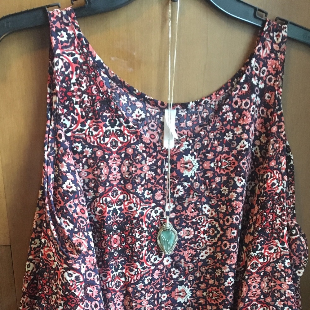 Cold shoulder blouse - Picture 5 of 6